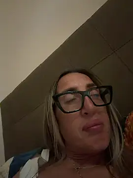 Snapshot of casalinga88 chatting on July 25, 2026, 11:33 pm casalinga88 online show from July 25, 2026, 11:33 pm
