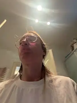 Snapshot of casalinga88 chatting on May 18, 2026, 6:18 am casalinga88 online show from May 18, 2026, 6:18 am