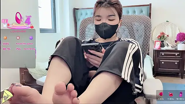 Snapshot of Berrysweet_68 chatting on November 6, 2025, 2:37 am Berrysweet 68 online show from November 6, 2025, 2:37 am