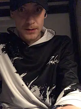 Simboxxx040 online show from January 1, 2025, 5:22 am