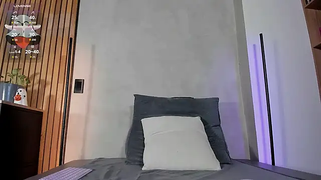 honeyhot69   online show from October 19, 2025, 11:24 am