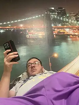 Snapshot of ionut9879 chatting on December 2, 2025, 12:40 pm ionut9879 online show from December 2, 2025, 12:40 pm