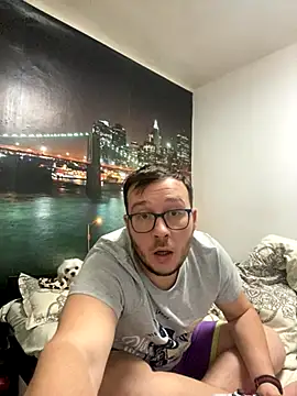 Snapshot of ionut9879 chatting on November 28, 2025, 12:16 pm ionut9879 online show from November 28, 2025, 12:16 pm