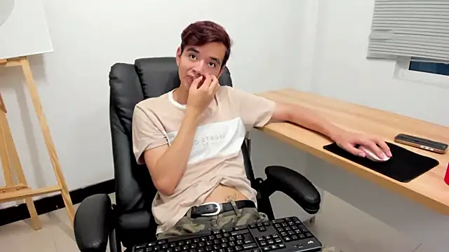 bunny maxi online show from November 27, 2025, 12:27 pm