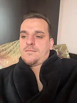 Huge cock22cm online show from February 20, 2026, 7:54 am