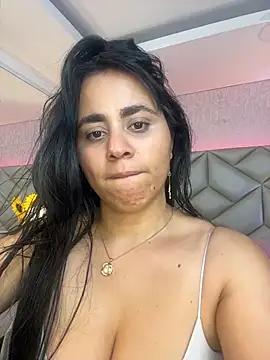 Brenda Garcia online show from November 29, 2025, 7:36 pm