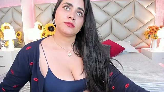 Brenda Garcia online show from November 13, 2025, 10:35 pm