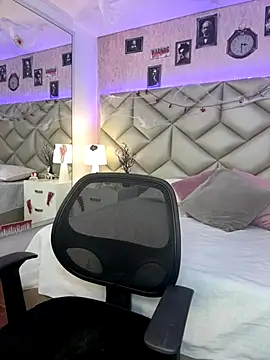 Brenda Garcia online show from October 23, 2025, 8:18 pm