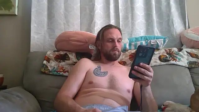 VitaminDrewFl online show from April 16, 2026, 9:15 pm
