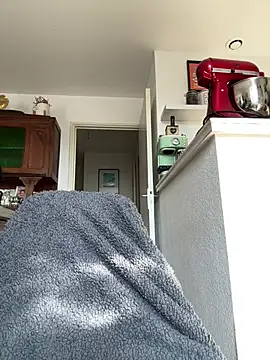 Luccreccia  online show from March 19, 2026, 2:39 pm