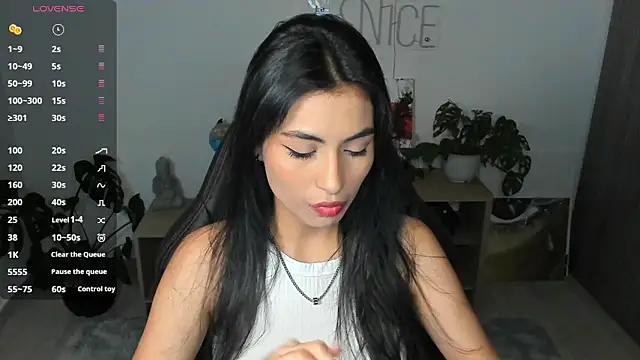 Dahian-peach online show from December 12, 2024, 3:54 am