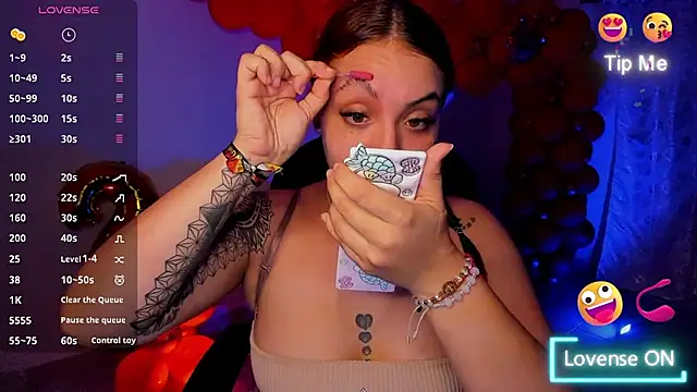 Snapshot of KetziaDoll chatting on November 25, 2025, 4:35 am KetziaDoll online show from November 25, 2025, 4:35 am