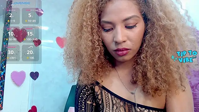 Litzy Curly online show from September 17, 2025, 2:41 pm