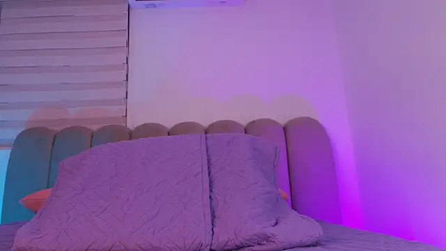 Snapshot of hot_dione chatting on November 27, 2025, 7:14 pm hot dione online show from November 27, 2025, 7:14 pm