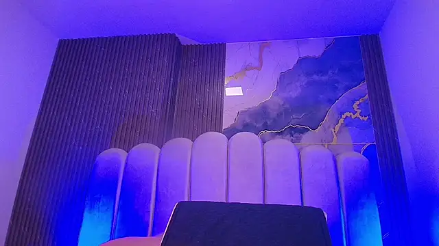 hot dione online show from January 15, 2026, 7:17 pm