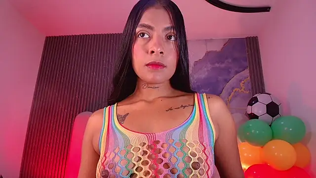 hot dione online show from June 19, 2026, 7:20 pm