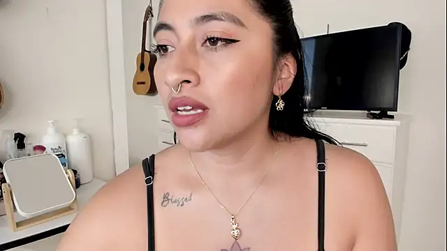 Snapshot of LisaHadwin chatting on August 5, 2026, 6:13 pm LisaHadwin online show from August 5, 2026, 6:13 pm