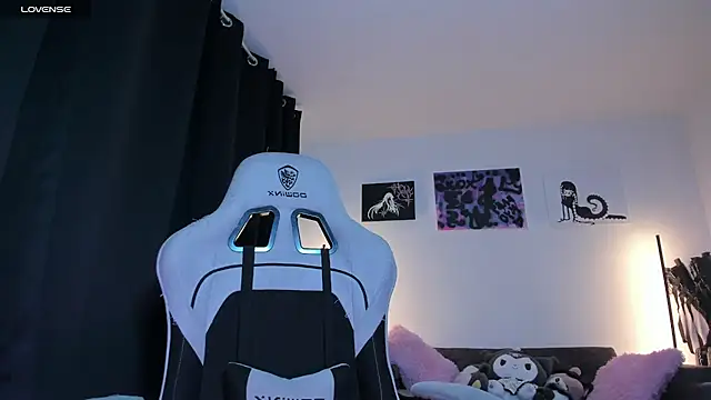 satanbabee online show from March 14, 2026, 12:27 am