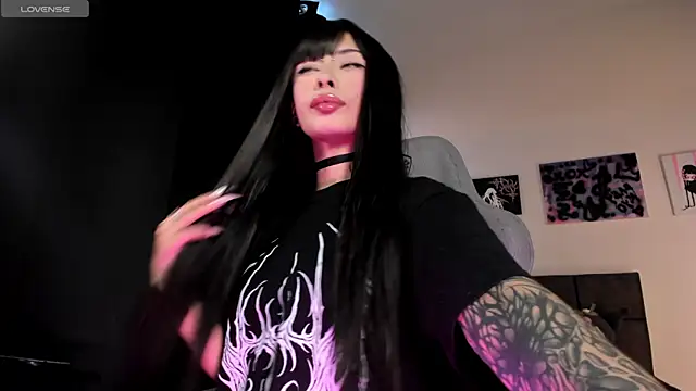 Snapshot of satanbabee chatting on June 24, 2026, 10:18 pm satanbabee online show from June 24, 2026, 10:18 pm
