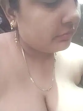 Snapshot of MohiniBhabhi chatting on March 4, 2025, 3:55 am MohiniBhabhi online show from March 4, 2025, 3:55 am