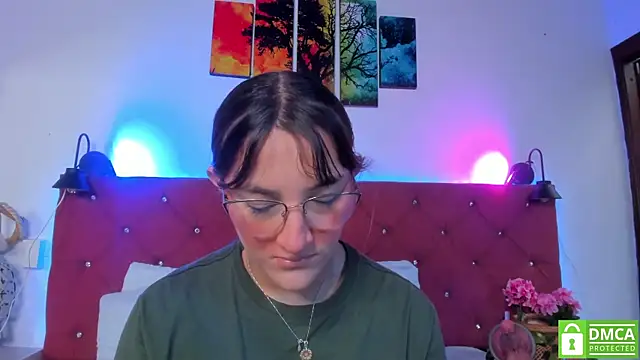 Ruth harvey  online show from November 25, 2025, 1:44 pm