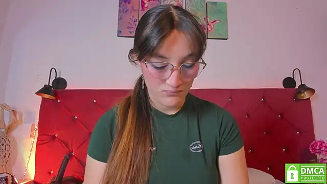 Snapshot of Ruth_harvey_ chatting on July 3, 2026, 1:17 pm Ruth harvey online show from July 3, 2026, 1:17 pm