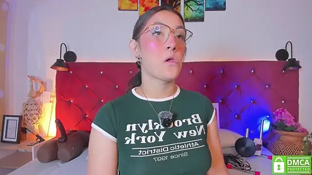 Ruth harvey  online show from May 3, 2026, 12:53 pm
