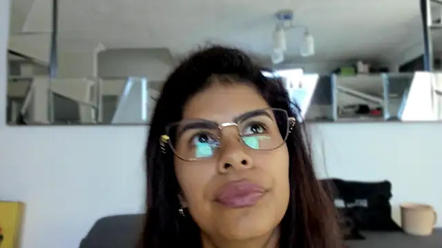 Snapshot of karlina_charlotte1 chatting on March 17, 2025, 12:25 pm karlina charlotte1 online show from March 17, 2025, 12:25 pm
