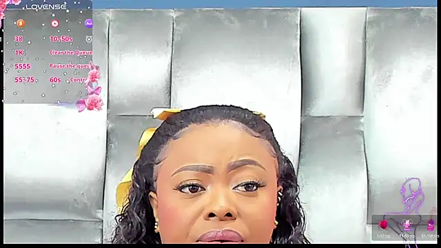 CamilaBenitez online show from December 4, 2025, 4:22 am