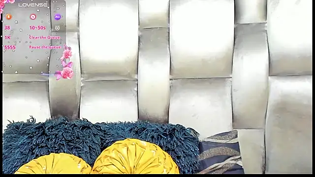 Snapshot of CamilaBenitez chatting on June 15, 2026, 11:26 pm CamilaBenitez online show from June 15, 2026, 11:26 pm