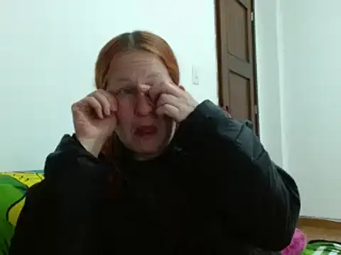 ViioletaMora online show from October 13, 2025, 5:09 am