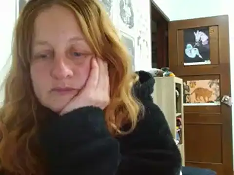 Snapshot of ViioletaMora chatting on June 13, 2026, 4:54 am ViioletaMora online show from June 13, 2026, 4:54 am