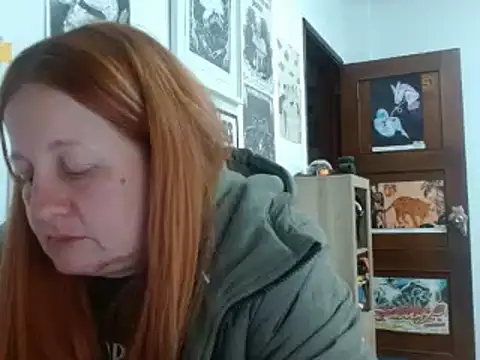 Snapshot of ViioletaMora chatting on July 5, 2026, 4:30 am ViioletaMora online show from July 5, 2026, 4:30 am