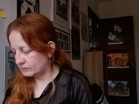 Snapshot of ViioletaMora chatting on July 10, 2026, 10:21 pm ViioletaMora online show from July 10, 2026, 10:21 pm