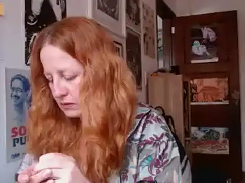 Snapshot of ViioletaMora chatting on July 17, 2026, 5:10 pm ViioletaMora online show from July 17, 2026, 5:10 pm
