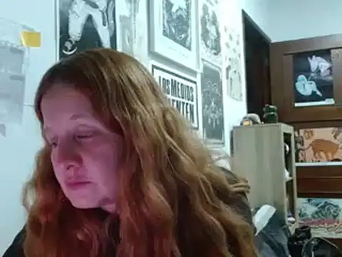 Snapshot of ViioletaMora chatting on August 3, 2026, 2:19 am ViioletaMora online show from August 3, 2026, 2:19 am