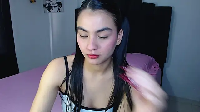 Ariel Zeo1 online show from May 14, 2026, 7:44 pm