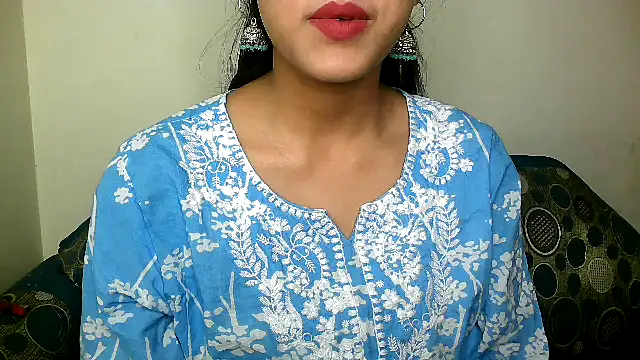 Snapshot of Princess_noorjahan chatting on December 31, 2024, 11:39 pm Princess noorjahan online show from December 31, 2024, 11:39 pm