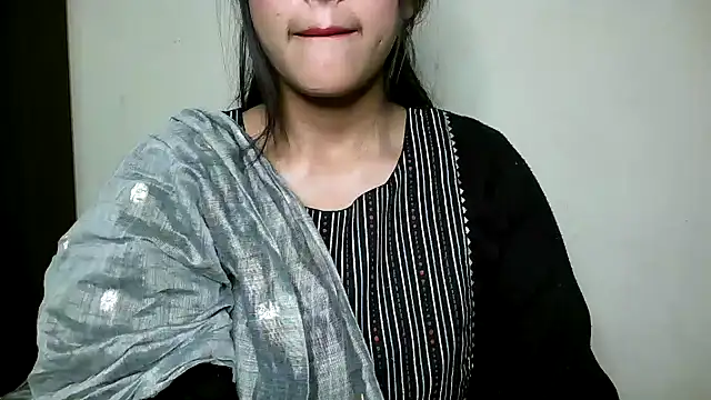 Snapshot of Princess_noorjahan chatting on February 16, 2025, 2:21 pm Princess noorjahan online show from February 16, 2025, 2:21 pm