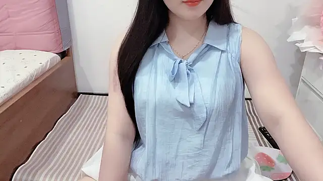 Snapshot of Funikio chatting on July 16, 2026, 2:25 pm Funikio online show from July 16, 2026, 2:25 pm