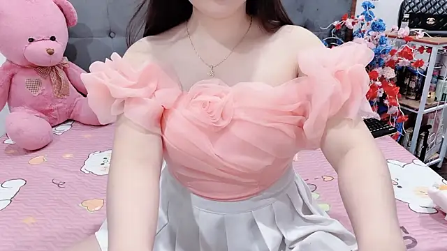 Funikio online show from April 23, 2026, 1:34 am