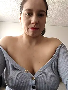 Snapshot of Zoe_Nasty chatting on December 5, 2025, 1:53 pm Zoe Nasty online show from December 5, 2025, 1:53 pm