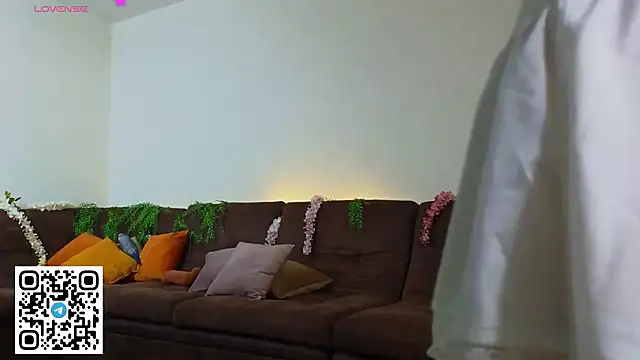 Snapshot of oliviabr0wn0 chatting on March 8, 2026, 2:04 am oliviabr0wn0 online show from March 8, 2026, 2:04 am