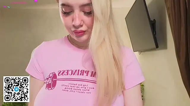 Snapshot of oliviabr0wn0 chatting on March 19, 2026, 2:22 am oliviabr0wn0 online show from March 19, 2026, 2:22 am