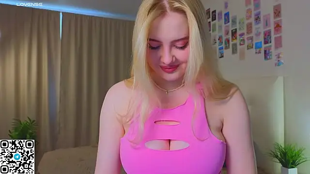 Snapshot of oliviabr0wn0 chatting on October 19, 2025, 2:03 am oliviabr0wn0 online show from October 19, 2025, 2:03 am