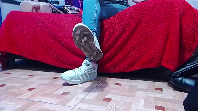 Snapshot of AyshaScott chatting on March 7, 2026, 8:25 pm AyshaScott online show from March 7, 2026, 8:25 pm