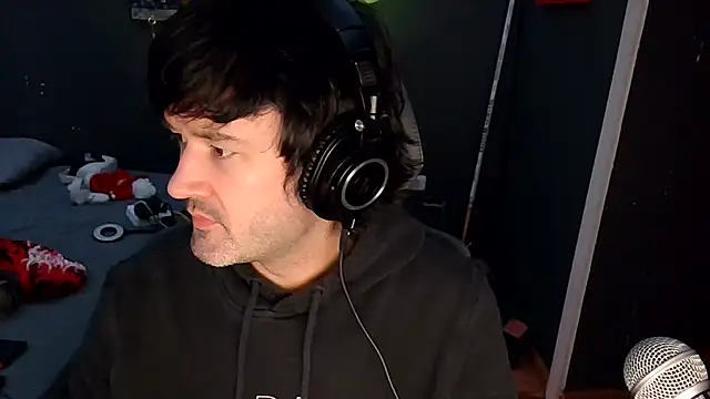 Stix Zadinia online show from December 5, 2025, 1:21 pm