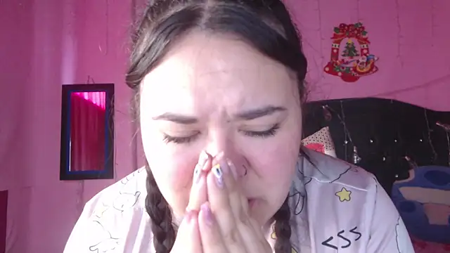 Snapshot of NikkiRous_ chatting on October 24, 2025, 12:48 pm NikkiRous online show from October 24, 2025, 12:48 pm