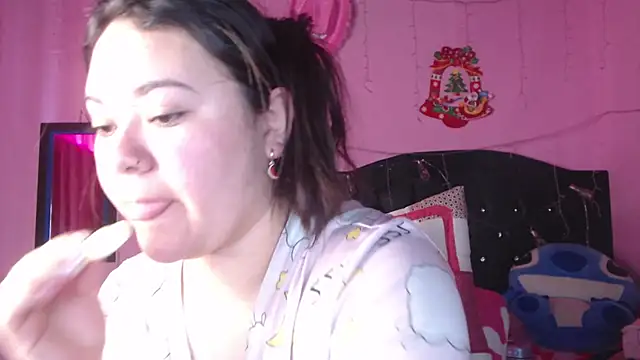 Snapshot of NikkiRous_ chatting on October 15, 2025, 12:35 pm NikkiRous online show from October 15, 2025, 12:35 pm