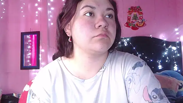 Snapshot of NikkiRous_ chatting on November 15, 2025, 1:04 pm NikkiRous online show from November 15, 2025, 1:04 pm